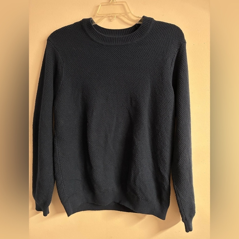 GAP Men’s Textured Crewneck Sweater, Medium, Dark Night Blue, Pullover,
